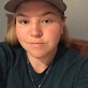 Meet your Posher, Lindsey